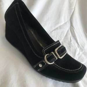 BLK Suede 8M Wedge Loafer W/Silver Buckle Flex EUC